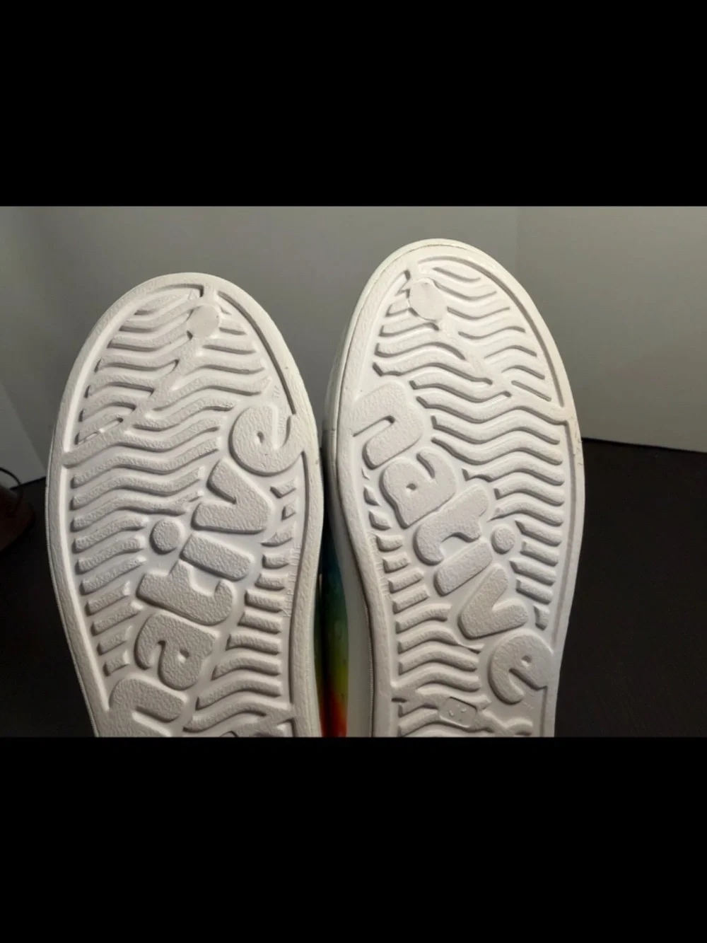 Native Jefferson Print Shoes Rainbow Multi Tie Dye Big Kids US J1/EU 32.5